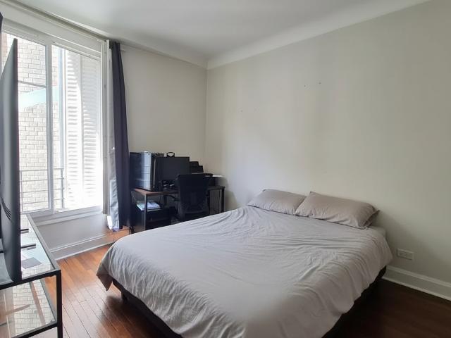 Appartement 2 pièces 32 m2 rue Labrouste Paris 15