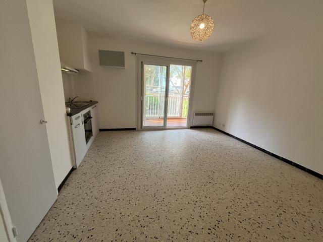 Appartement 2 pièces, 32 m² à louer à Hyères 83400