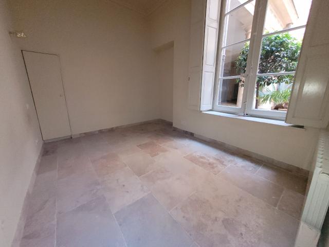 Appartement 2 pièces, 32 m² à louer à Nîmes 30000