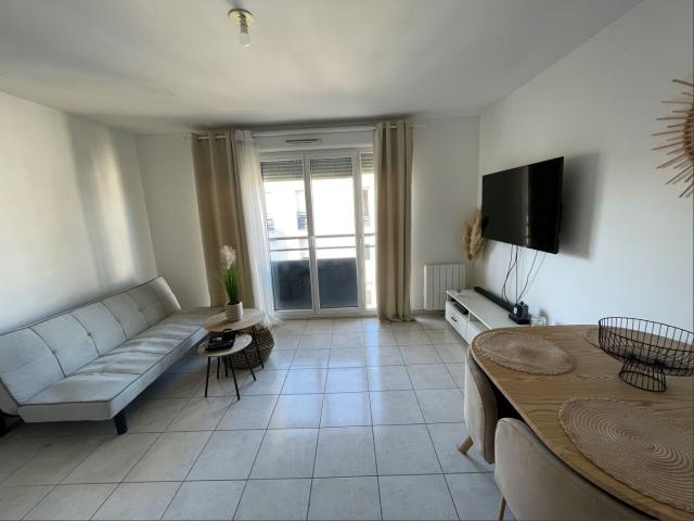 Appartement 2 pièces, 37 m² à louer à Vaulx en Velin 69120