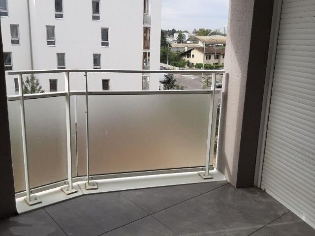 Appartement 2 pièces, 37 m² à louer à Vaulx en Velin 69120