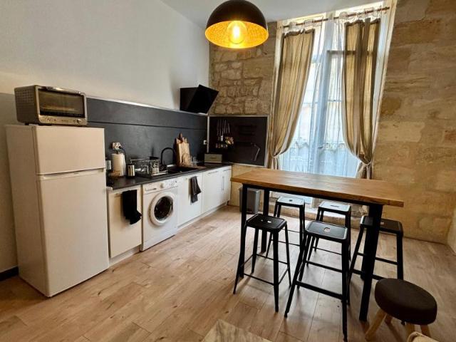 Appartement 2 pièces, 37 m² à louer à Bordeaux 33000