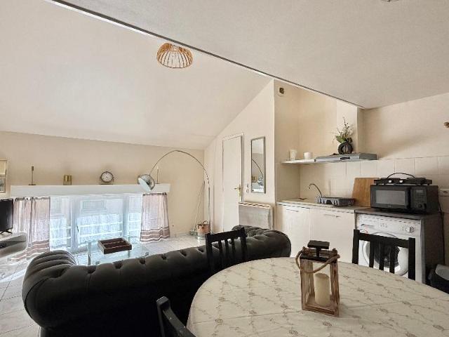 Appartement 2 pièces, 37 m² à louer à Bordeaux 33000