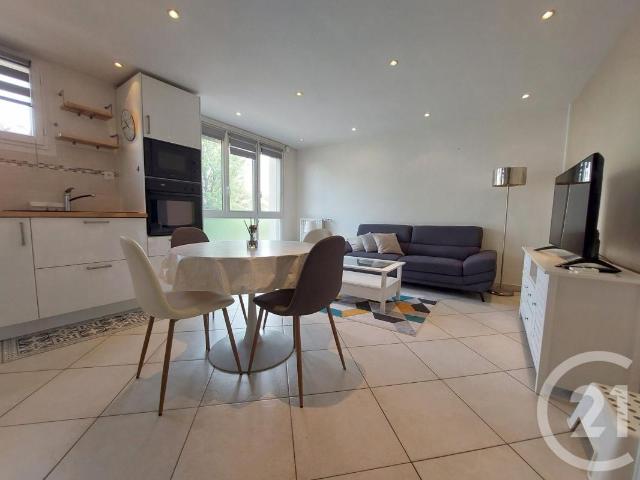 Appartement 2 pièces, 37 m² à louer à Créteil 94000