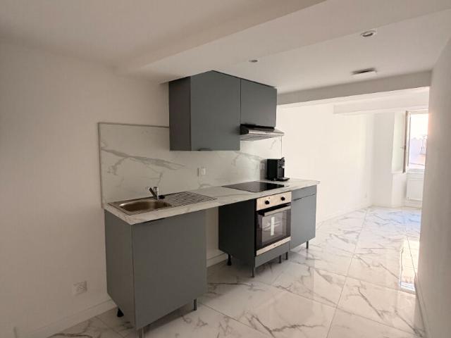 Appartement 2 pièces, 37 m² à louer à Mazaugues 83136
