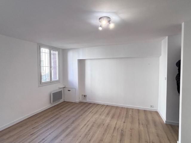 Appartement 2 pièces, 37 m² à louer à Nîmes 30900