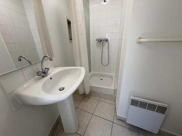 Appartement 2 pièces, 37 m² à louer à Rians 83560