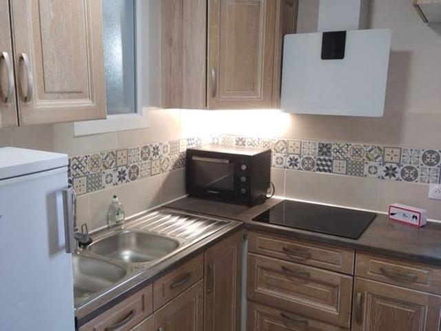 Appartement 2 pièces, 35 m² à louer à Riez 04500