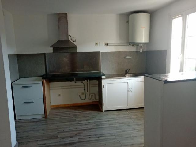 Appartement 2 pièces, 38 m² à louer à Trans en Provence 83720
