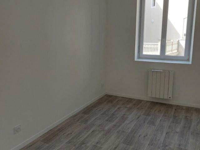 Appartement 2 pièces, 38 m² à louer à Lagnieu 01150