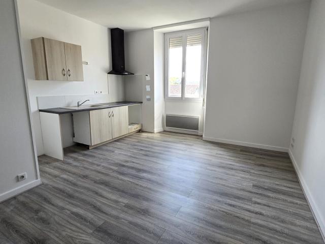 Appartement 2 pièces, 38 m² à louer à Saint Palais 64120