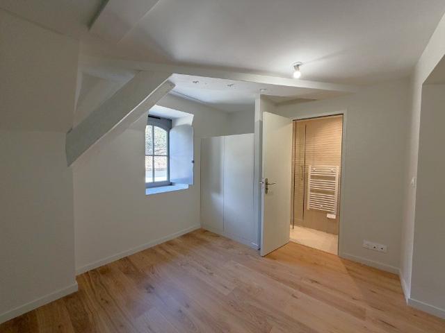 Appartement 2 pièces, 39 m² à louer à Charbonnières les Bains 69260