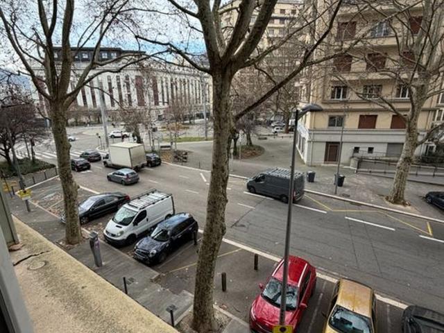 Appartement 2 pièces, 39 m² à louer à Grenoble 38000