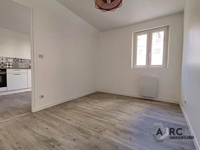 Appartement 2 pièces 39 m² Saint Denis de l'Hôtel