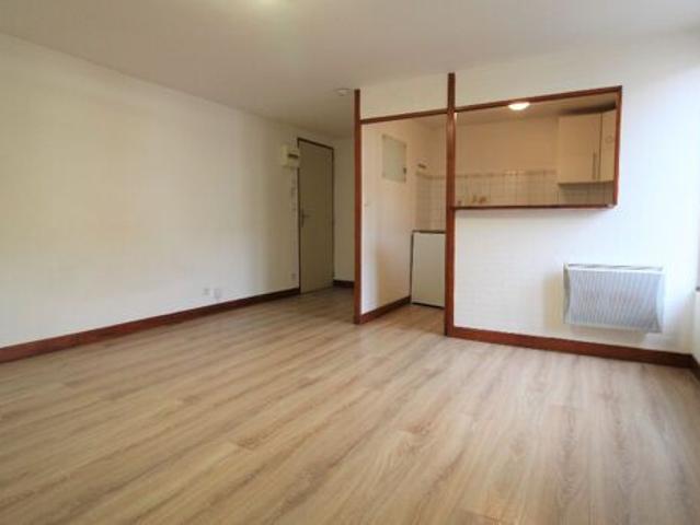 Appartement 2 pièces 39m2 REIMS 487 euros