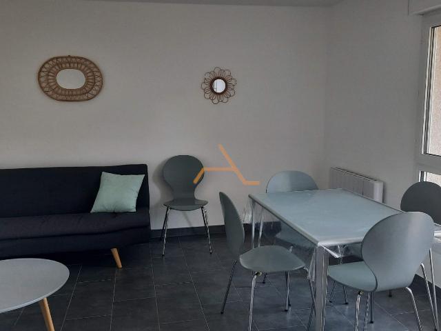 Appartement 2 pièces, 39m² en location à Dieulefit 570 € par mois