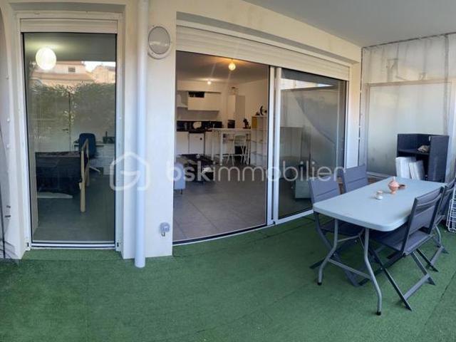 APPARTEMENT 2 pièces terrasse parking quartier Saint Roch
