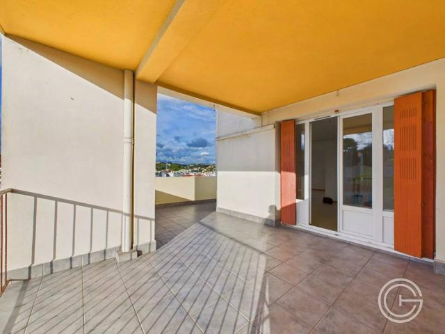 APPARTEMENT 2 PIECES VIDE 7 MONTEE DU COTEAU CAGNES SUR MER