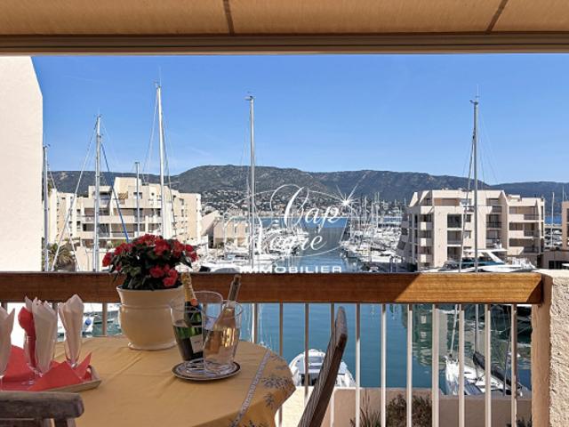Appartement 2 pièces vue marina avec terrasse et piscine ? Bormes les Mimosas