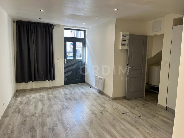 Appartement 2 pièces, à louer à Auxerre 89000