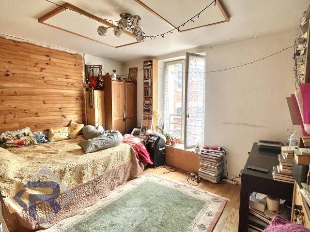 Appartement 2 pièces à proximité immédiate de Mairie de Montreuil