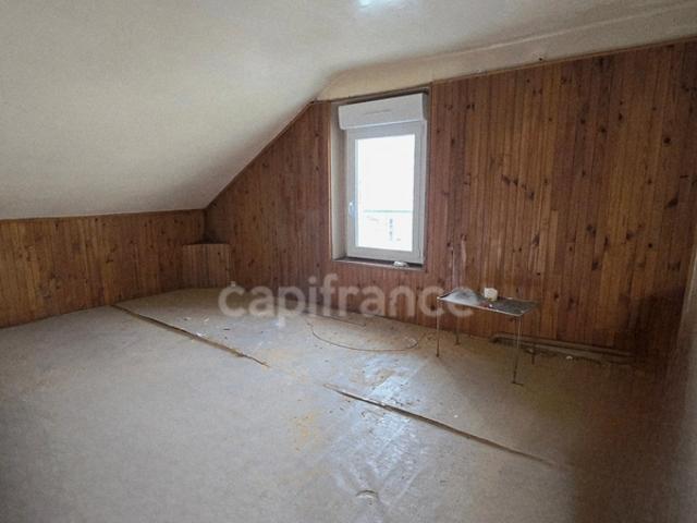 Appartement 2 pièces à rénover TANINGES 74