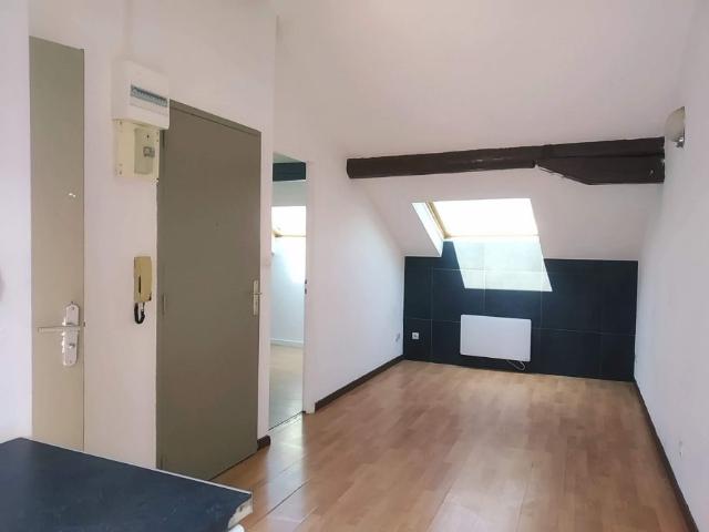 Appartement 2 pièces à Sainte Marie aux Chênes FR