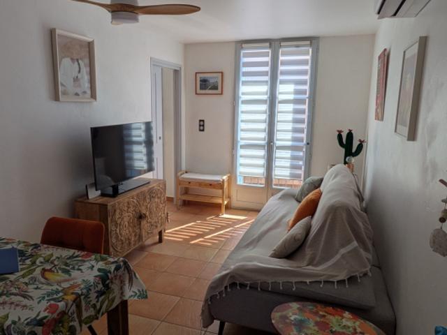 APPARTEMENT 2 PIECES A VENDRE A COLLIOURE, PROCHE PLAGE