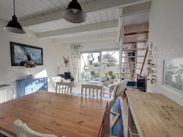 Appartement 2 pièces 36 m2 au sol au 1er étage en parfait ét