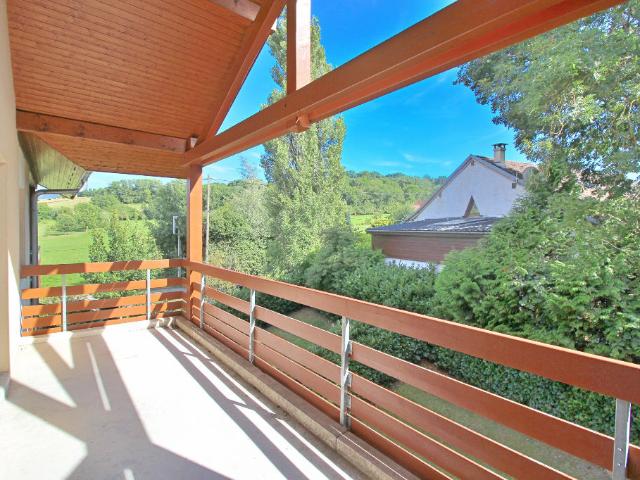 APPARTEMENT 2 PIECES AU CALME