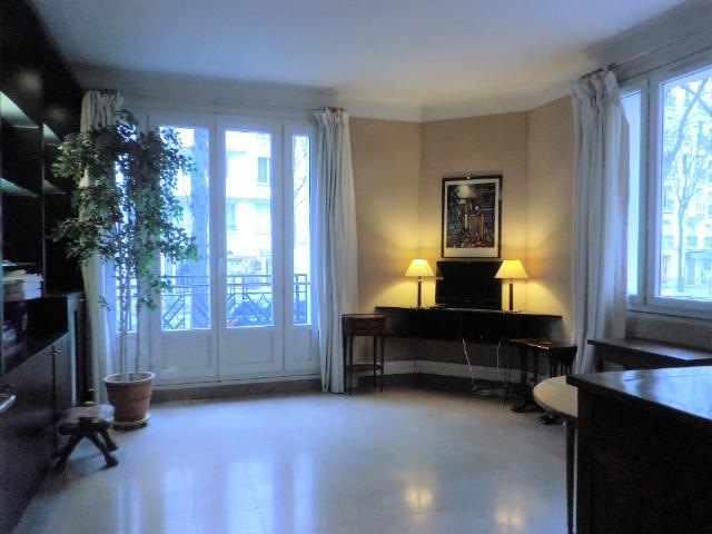 APPARTEMENT 2 PIECES AUTEUIL RADIOFRANCE
