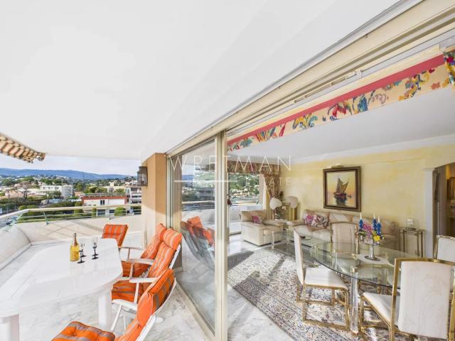 Appartement 2 pièces avec aperçu mer dans résidence de stand. 55m² Le Cannet