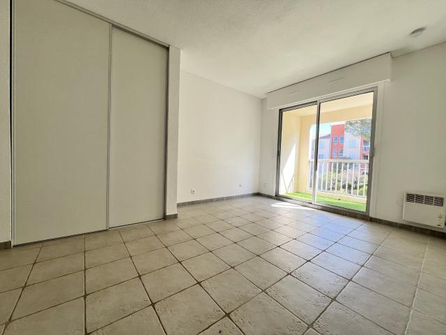 APPARTEMENT 2 PIECES AVEC BALCON A FREJUS