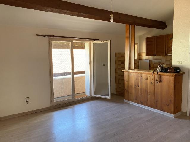 APPARTEMENT 2 PIECES AVEC BALCON CASTELNAUDARY CENTRE VILLE