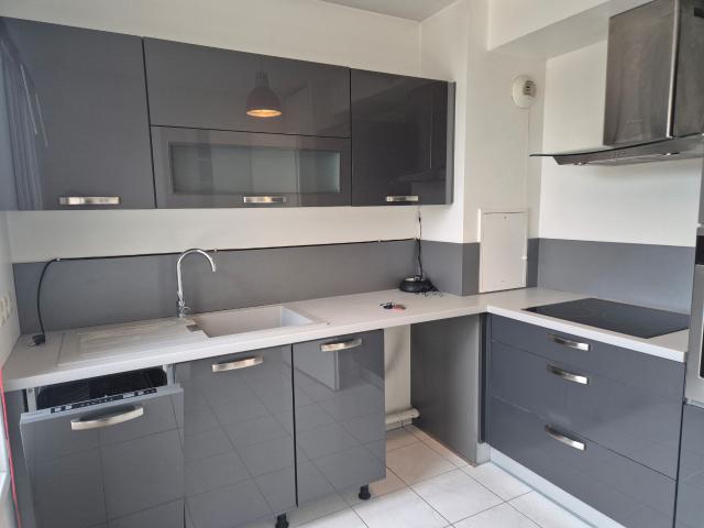 Appartement 2 pièces avec balcon en location à Pringy