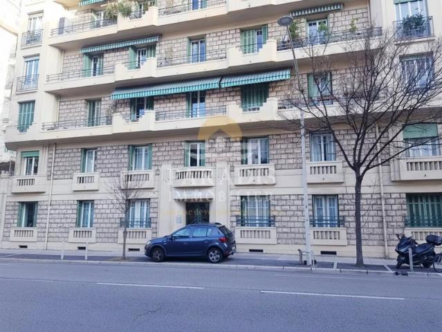 Appartement 2 pièces avec balcon Nice centre Boulevard