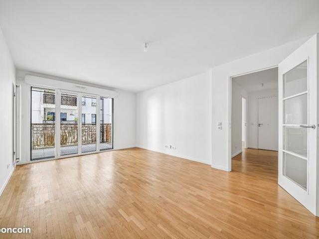 Appartement 2 pièces avec balcon Suresnes