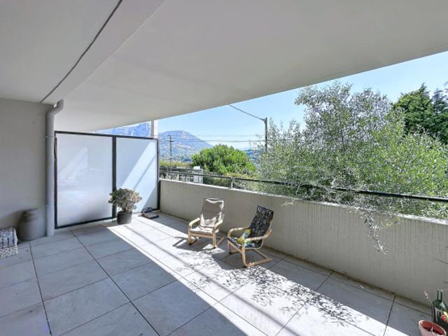 Appartement 2 pièces avec grande terrasse dans une résidence