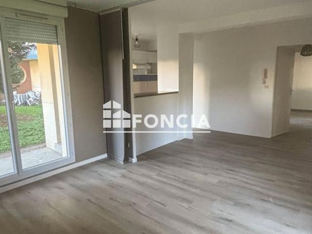 Appartement 2 pieces avec jardin et 2 parkings