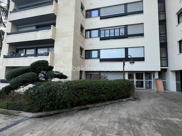 Appartement 2 pièces avec parking en sous sol et cave — Franconville