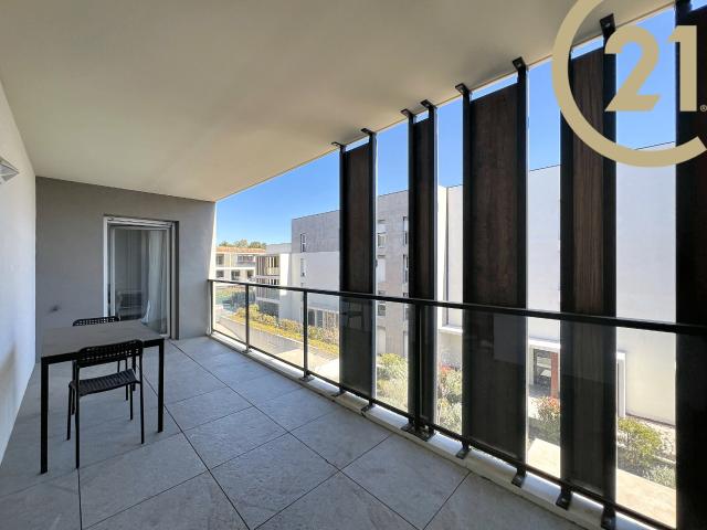 APPARTEMENT 2 PIECES AVEC PARKING ET TERRASSE