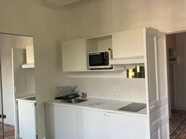 Location appartement 2 pièces, 31.65m², Bédarieux
