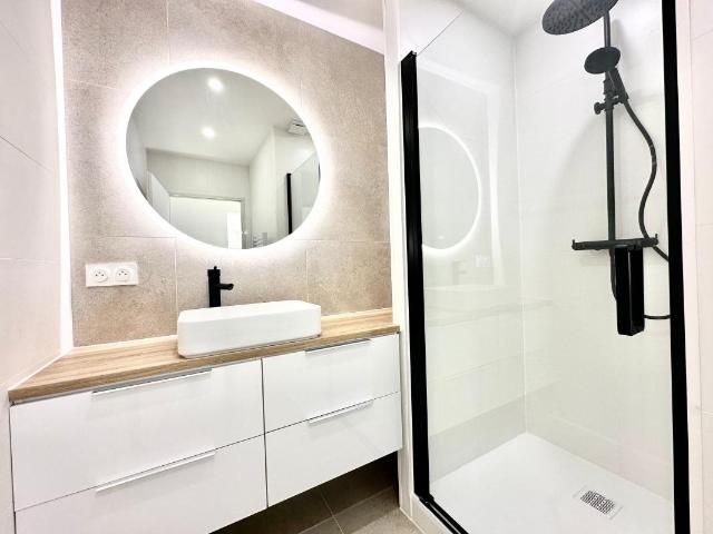 Appartement 2 pièces cabine rénové de 63m2 en centre ville e. 63m² La Grande Motte