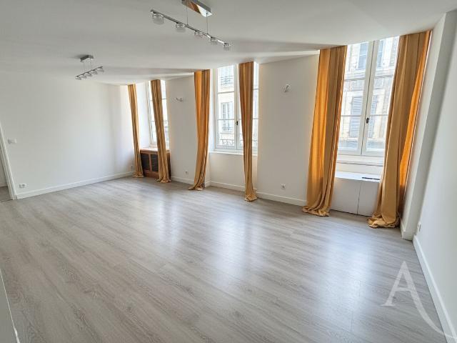 Location appartement 2 pièces, 49.93m², Châteauroux