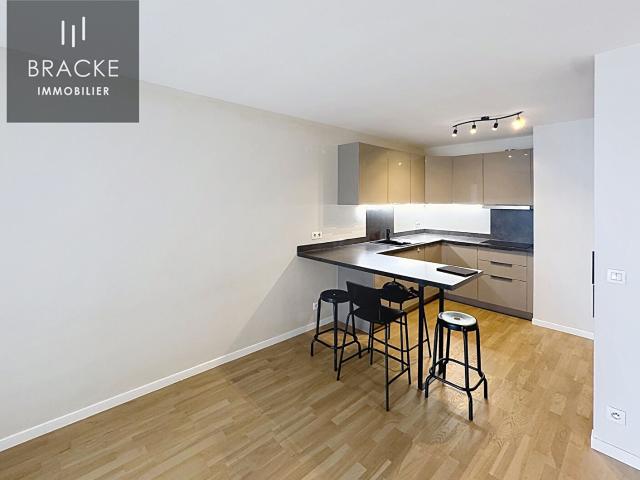 Appartement 2 pièces Courbevoie Bécon