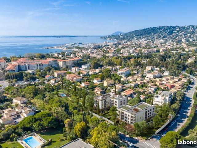 Appartement 2 pièces CLOS ANTIBES