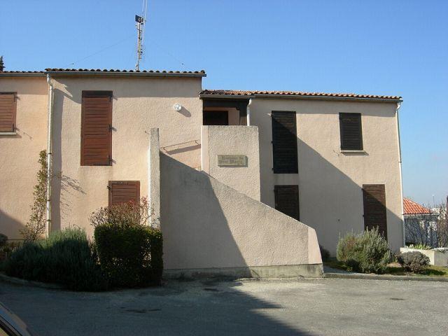 APPARTEMENT 2 PIECES DANS RESIDENCE AU CALME CASTELNAUDARY PARKING ET CAVE