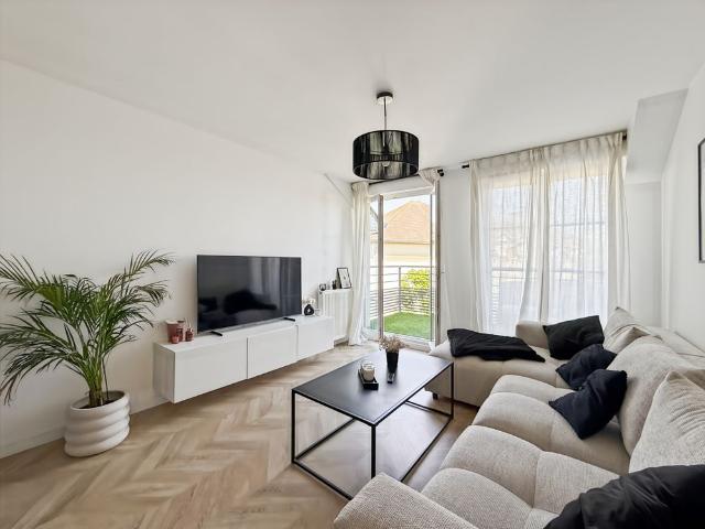 APPARTEMENT 2 PIÈCES DE 40 m2 NON MEUBLÉ RÉSIDENCE RÉCENTE KAUFFMAN & BROAD PARKING COUVERT