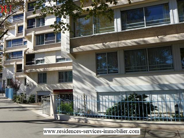 Appartement 2 pièces de 48m2 à Paris 17ème en Résidence pour