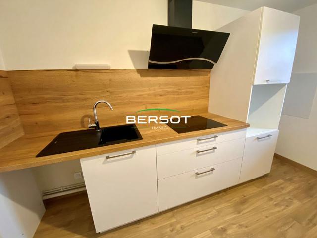 Appartement 2 pièces de 50.87 m2 avec balcon, cave et stationnement